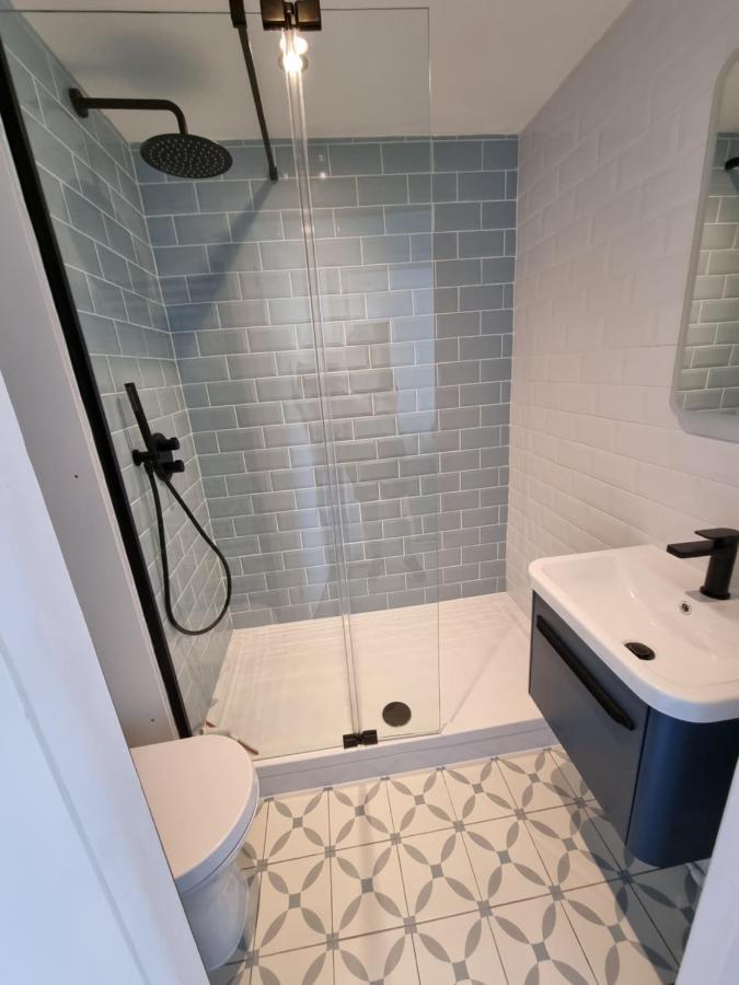 스와니지 Hightide - 2 Bed With Parking, Balcony & Sea View. 아파트 외부 사진