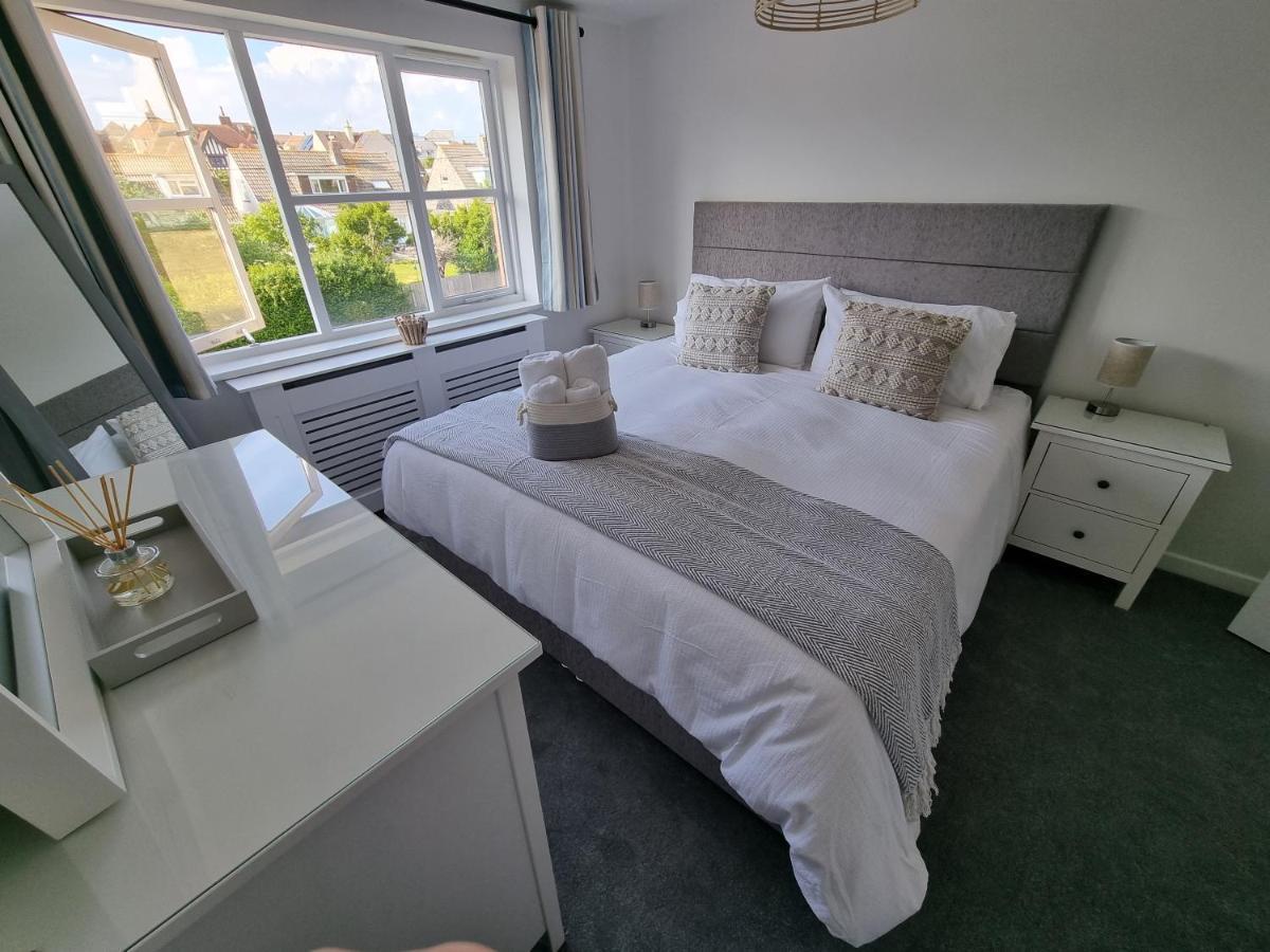 스와니지 Hightide - 2 Bed With Parking, Balcony & Sea View. 아파트 외부 사진