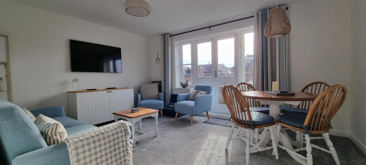 스와니지 Hightide - 2 Bed With Parking, Balcony & Sea View. 아파트 외부 사진