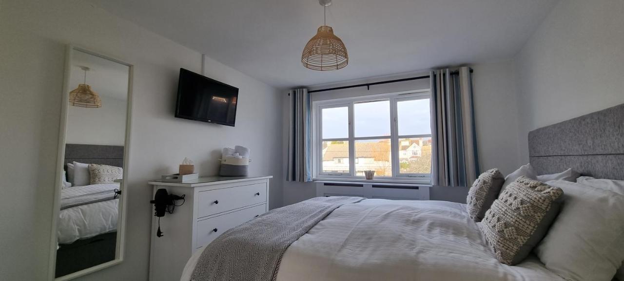 스와니지 Hightide - 2 Bed With Parking, Balcony & Sea View. 아파트 외부 사진