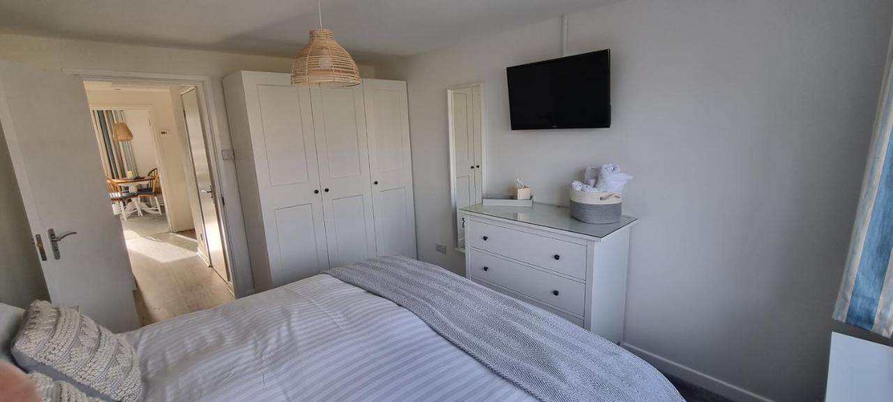 스와니지 Hightide - 2 Bed With Parking, Balcony & Sea View. 아파트 외부 사진