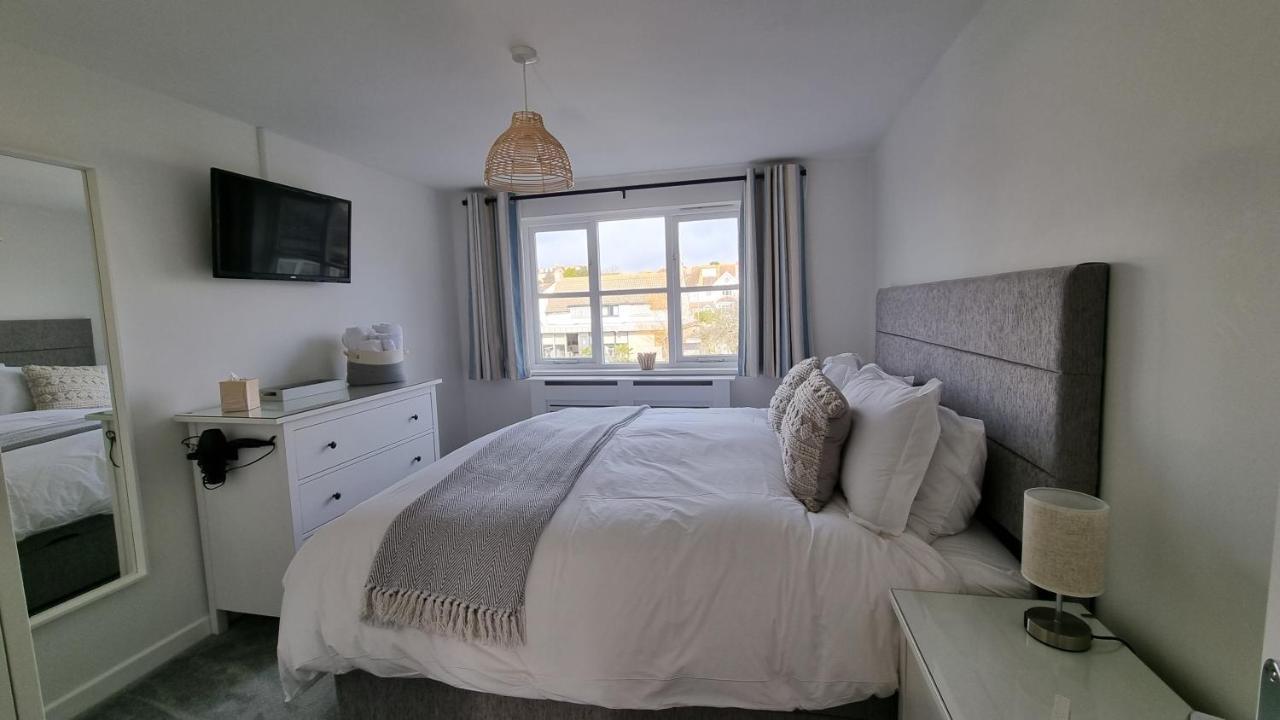 스와니지 Hightide - 2 Bed With Parking, Balcony & Sea View. 아파트 외부 사진