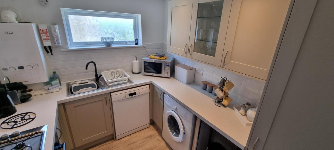 스와니지 Hightide - 2 Bed With Parking, Balcony & Sea View. 아파트 외부 사진