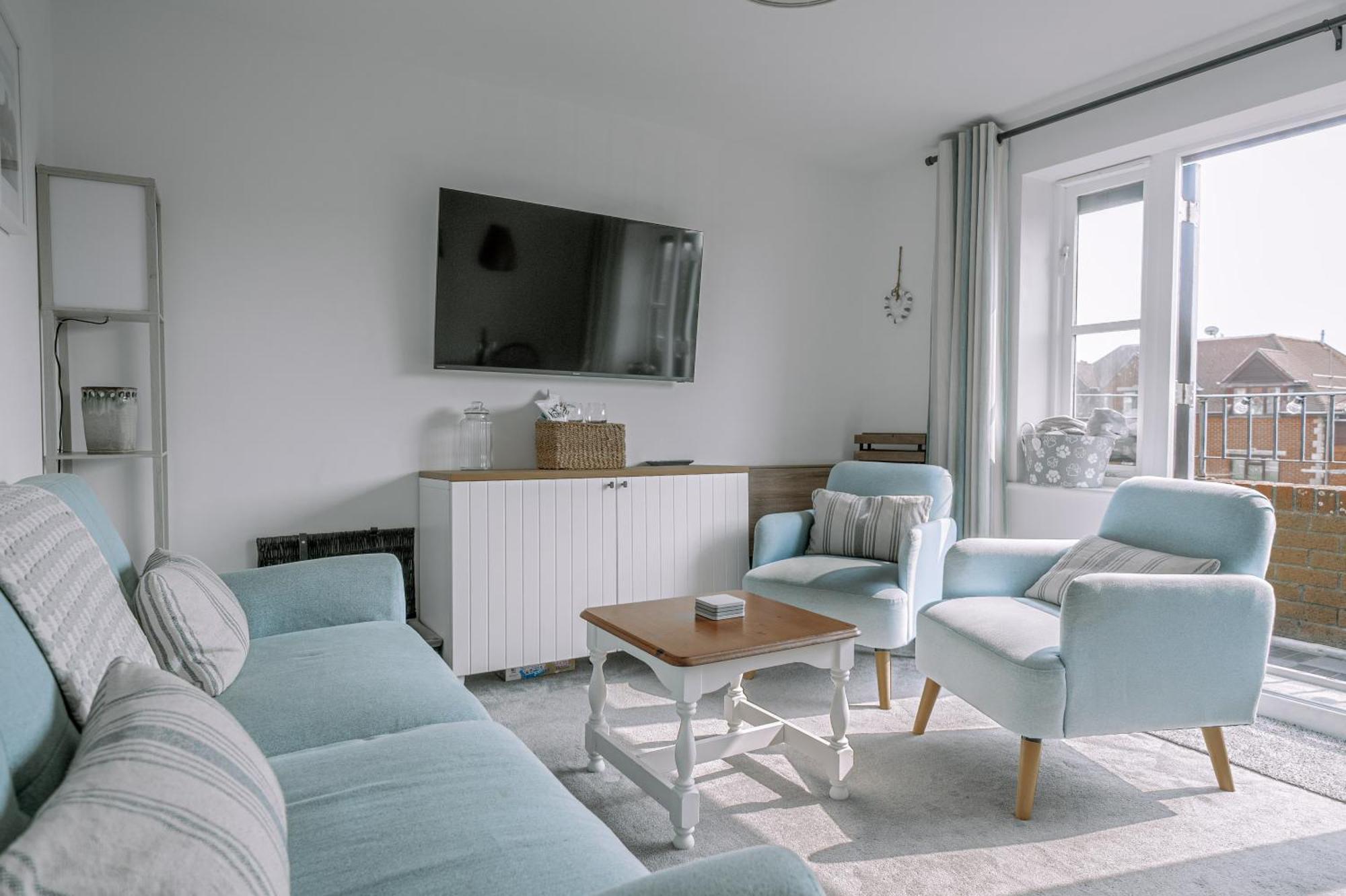 스와니지 Hightide - 2 Bed With Parking, Balcony & Sea View. 아파트 외부 사진